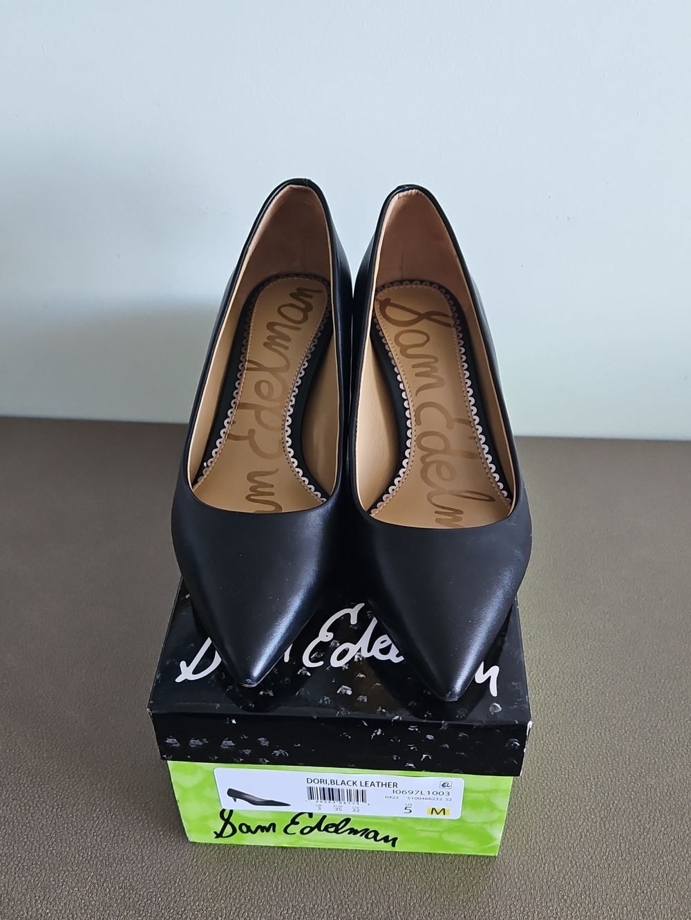 Sam Edelman Black Pointed Leather Pumps - Sleek Point Toe